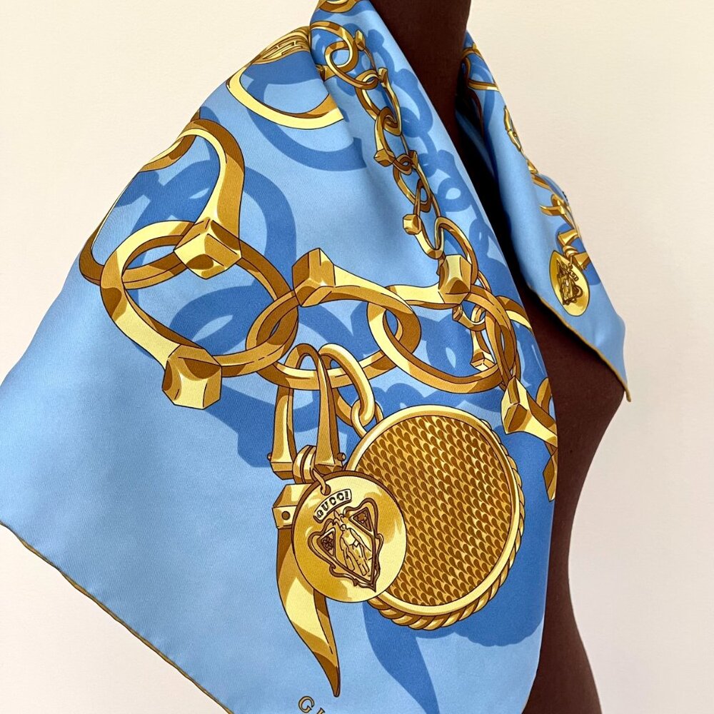 Gucci Logo Chains Blue Gold Silk Twill Scarf - Picture 4 of 11